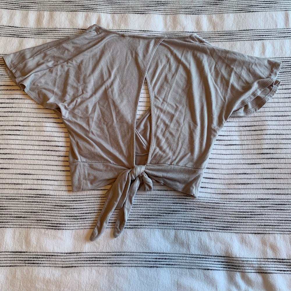 Tobi Crop Top, Size M - Picture 2 of 2